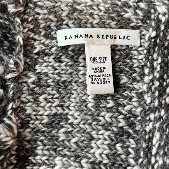 Banana Republic‎ Alpaca & Wool Scarf - Picture 3 of 4